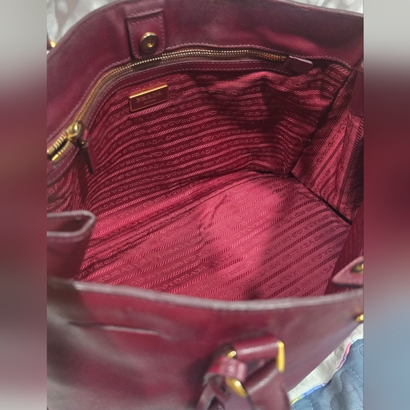 Prada GALLARIA burgandy Bag with COA - Picture 5 of 11